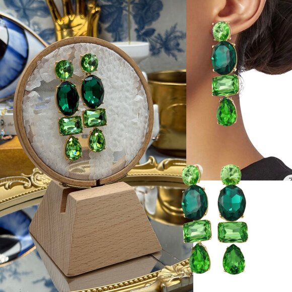 🆕 OSCAR DE LA RENTA 🧿 NWOT Goldtone & Green Crystal Geometric Drop Earring - Picture 1 of 16